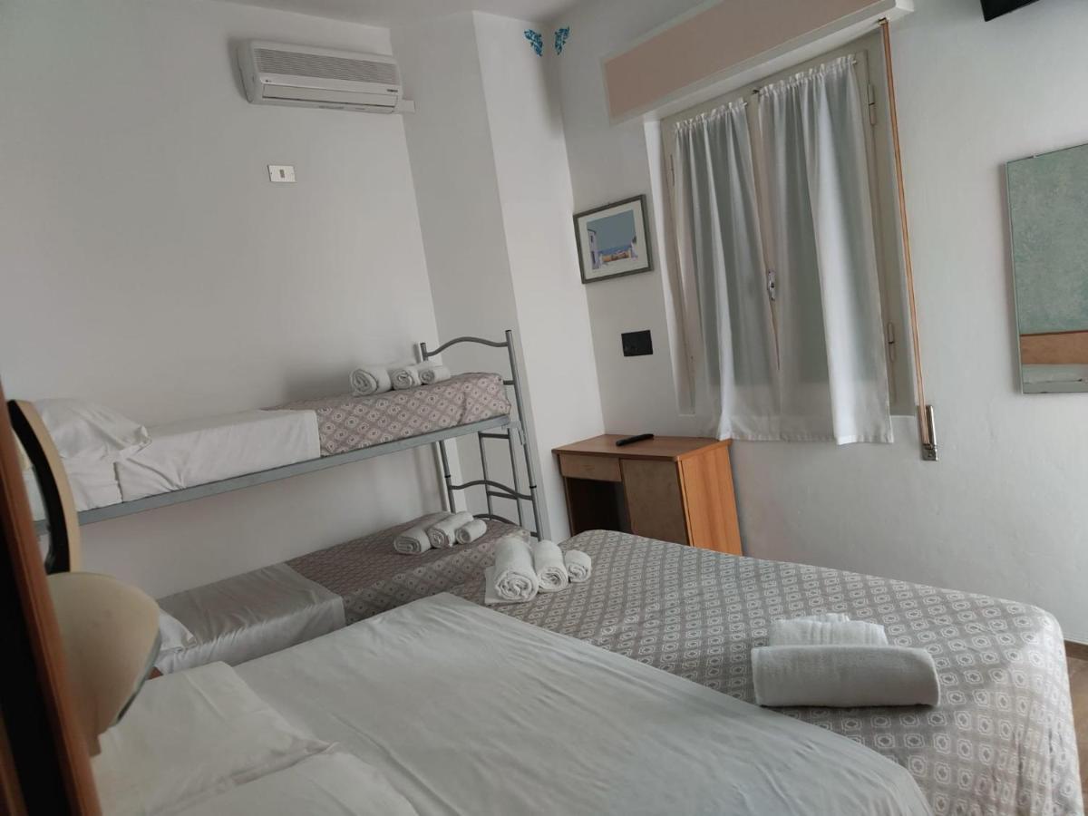 Hotel Gioiella Римини Екстериор снимка